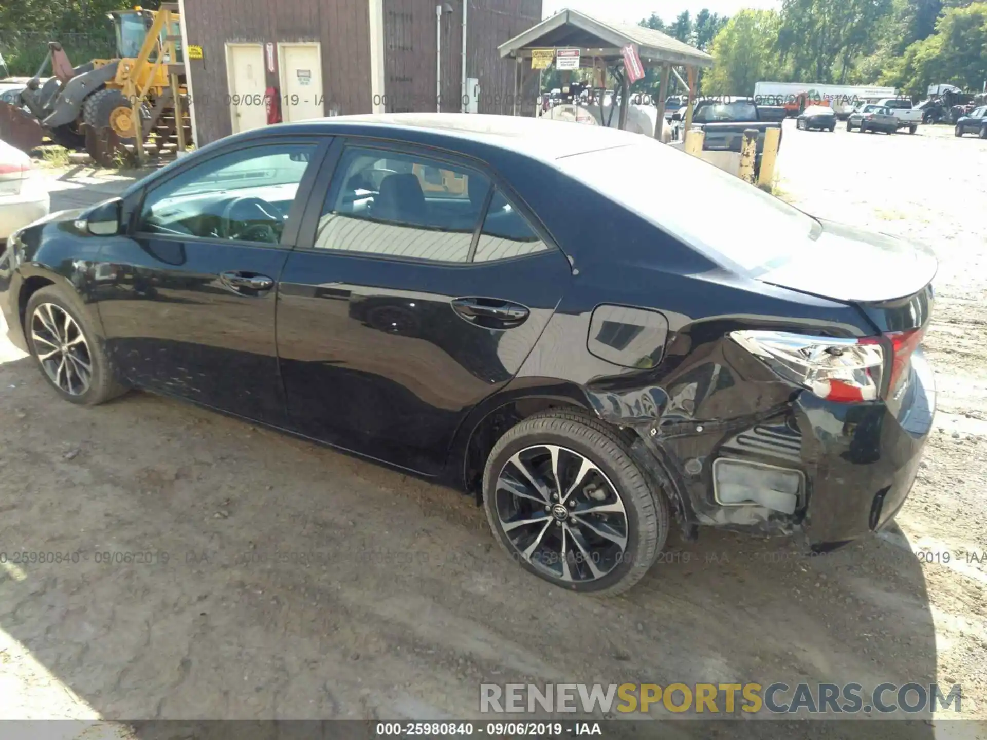 3 Photograph of a damaged car 2T1BURHE1KC172385 TOYOTA COROLLA 2019