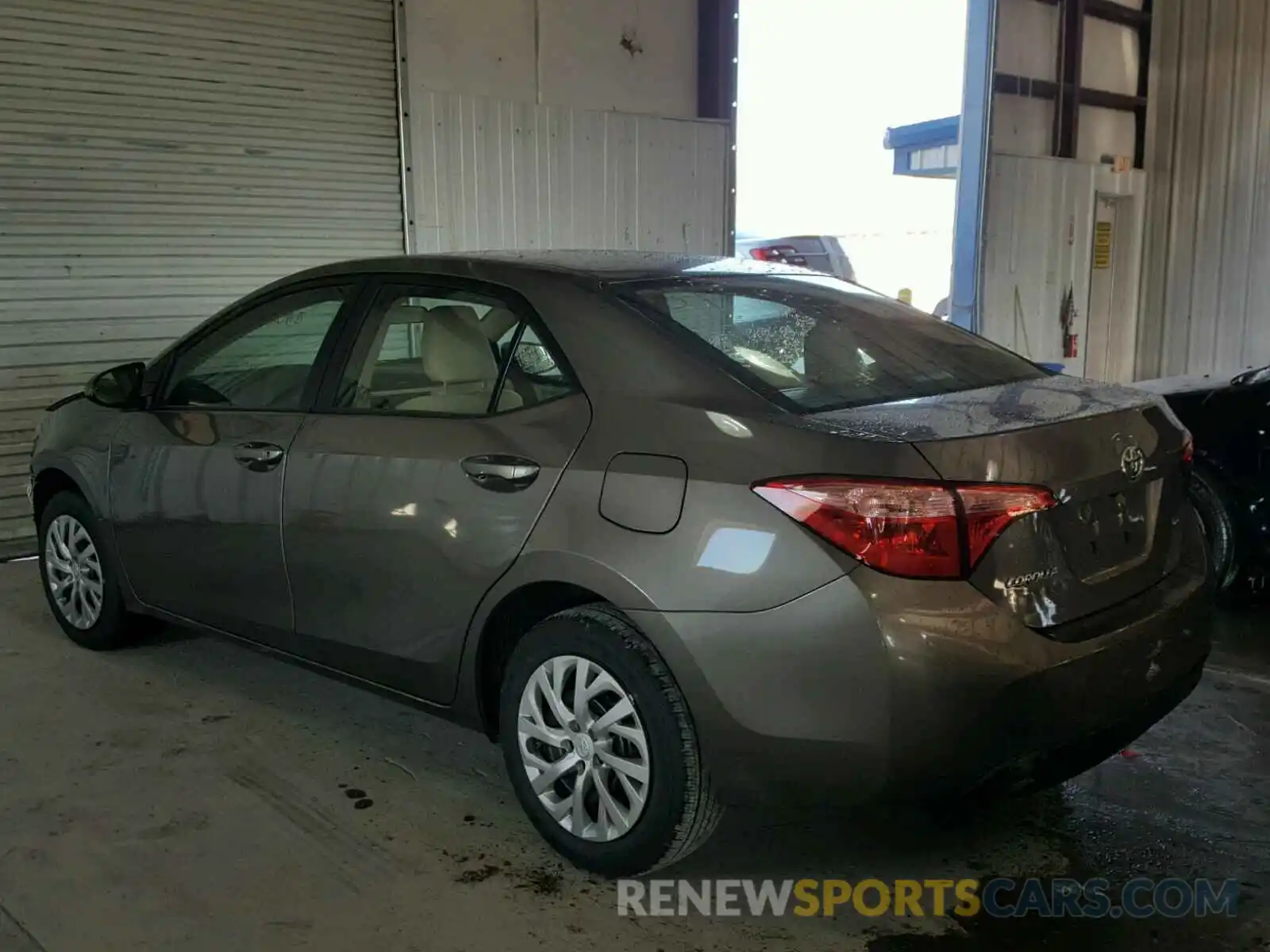 3 Photograph of a damaged car 2T1BURHE1KC172421 TOYOTA COROLLA 2019