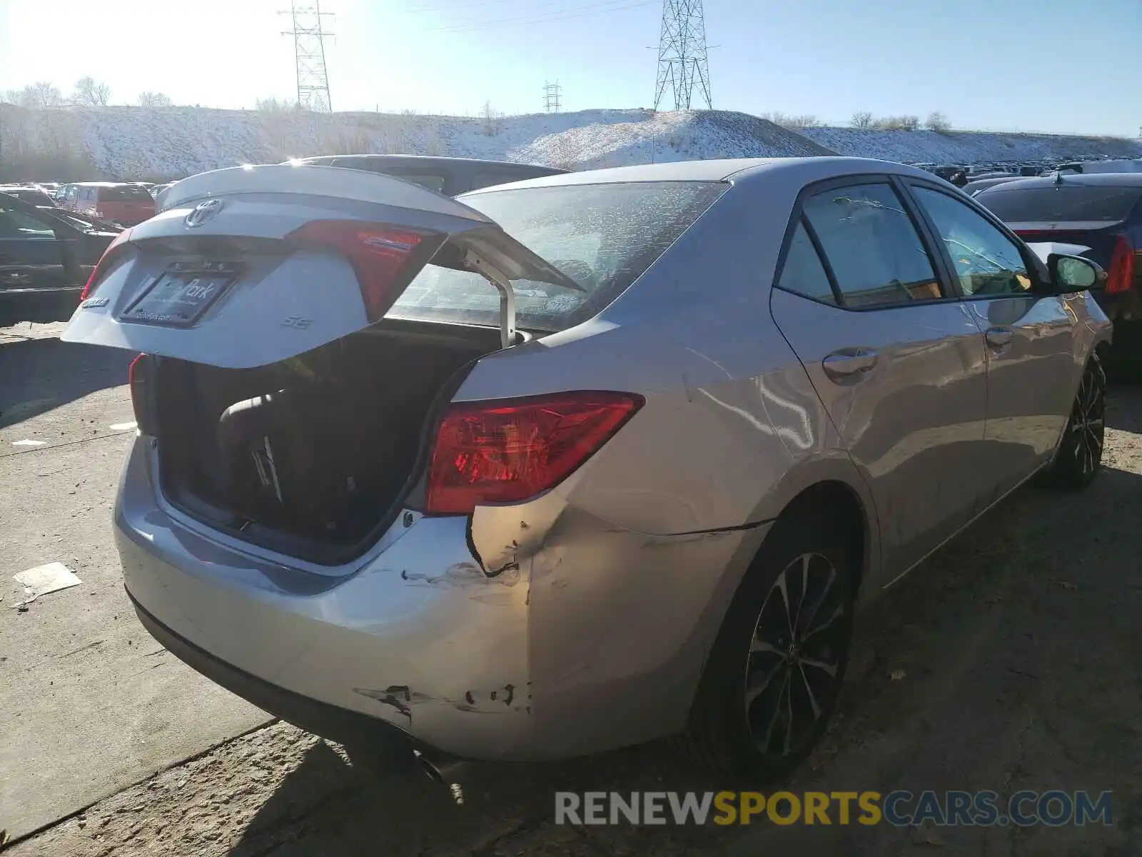 4 Photograph of a damaged car 2T1BURHE1KC172631 TOYOTA COROLLA 2019