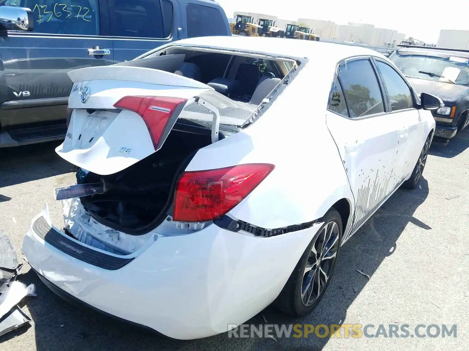 4 Photograph of a damaged car 2T1BURHE1KC172760 TOYOTA COROLLA 2019