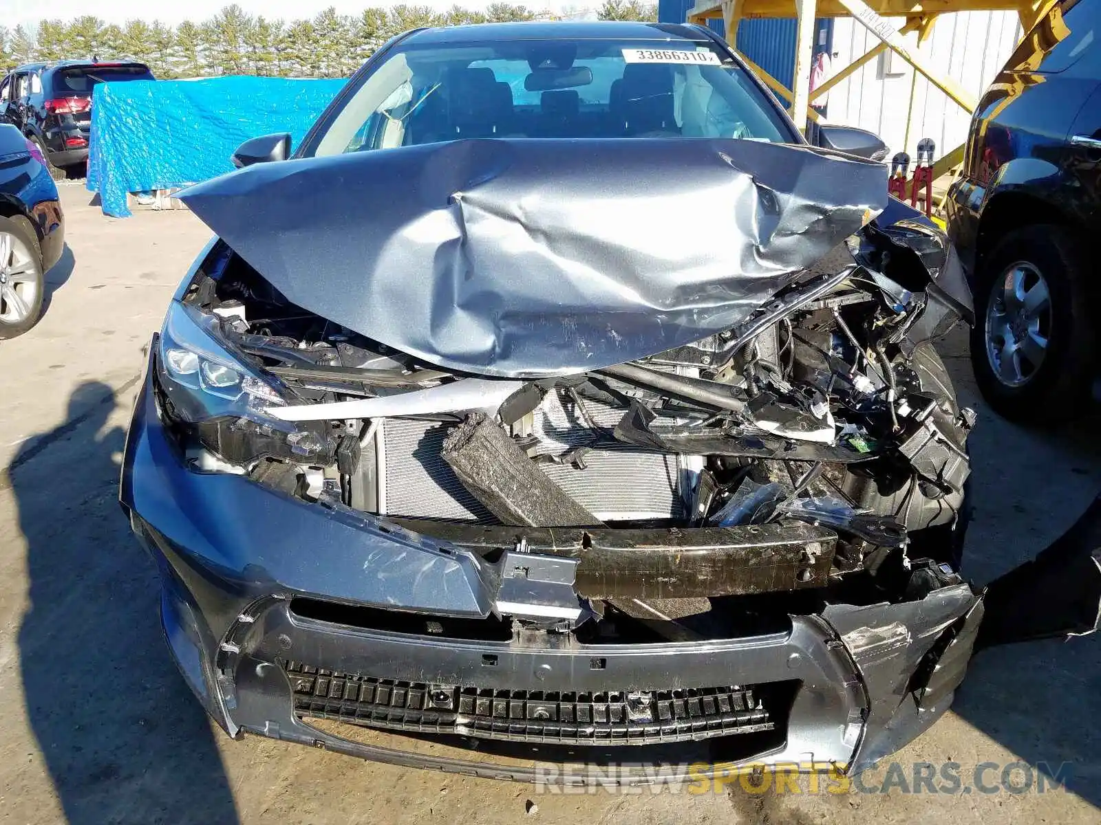 9 Photograph of a damaged car 2T1BURHE1KC173004 TOYOTA COROLLA 2019