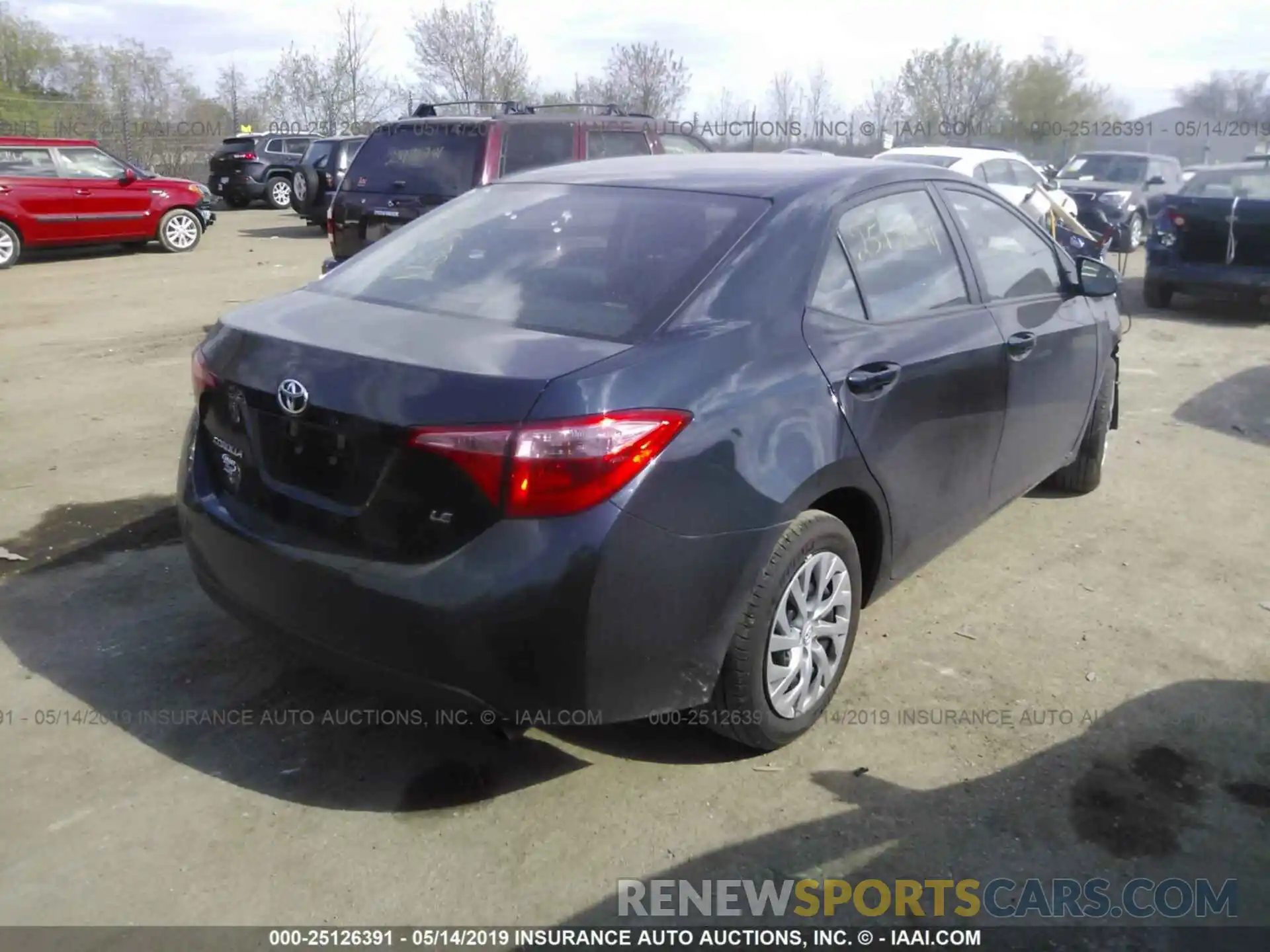 4 Photograph of a damaged car 2T1BURHE1KC173018 TOYOTA COROLLA 2019