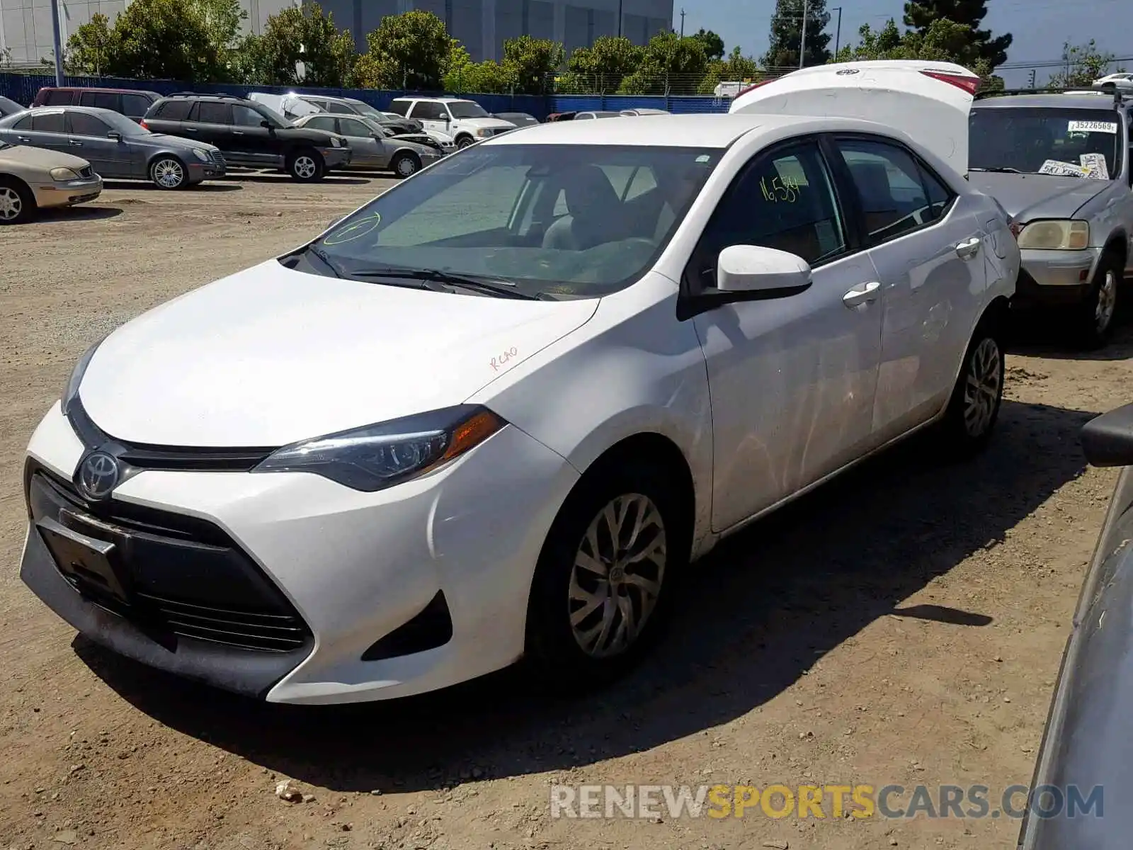 2 Photograph of a damaged car 2T1BURHE1KC173696 TOYOTA COROLLA 2019