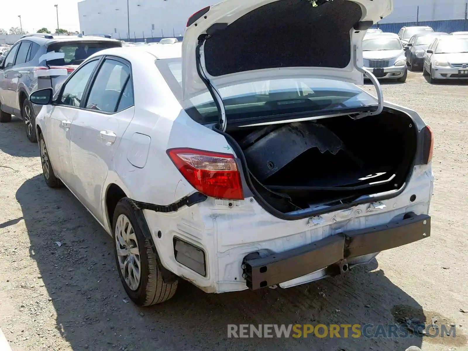 3 Photograph of a damaged car 2T1BURHE1KC173696 TOYOTA COROLLA 2019