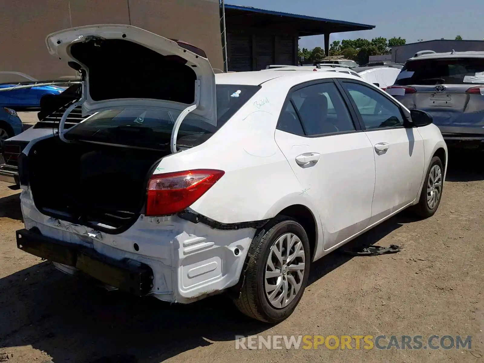 4 Photograph of a damaged car 2T1BURHE1KC173696 TOYOTA COROLLA 2019