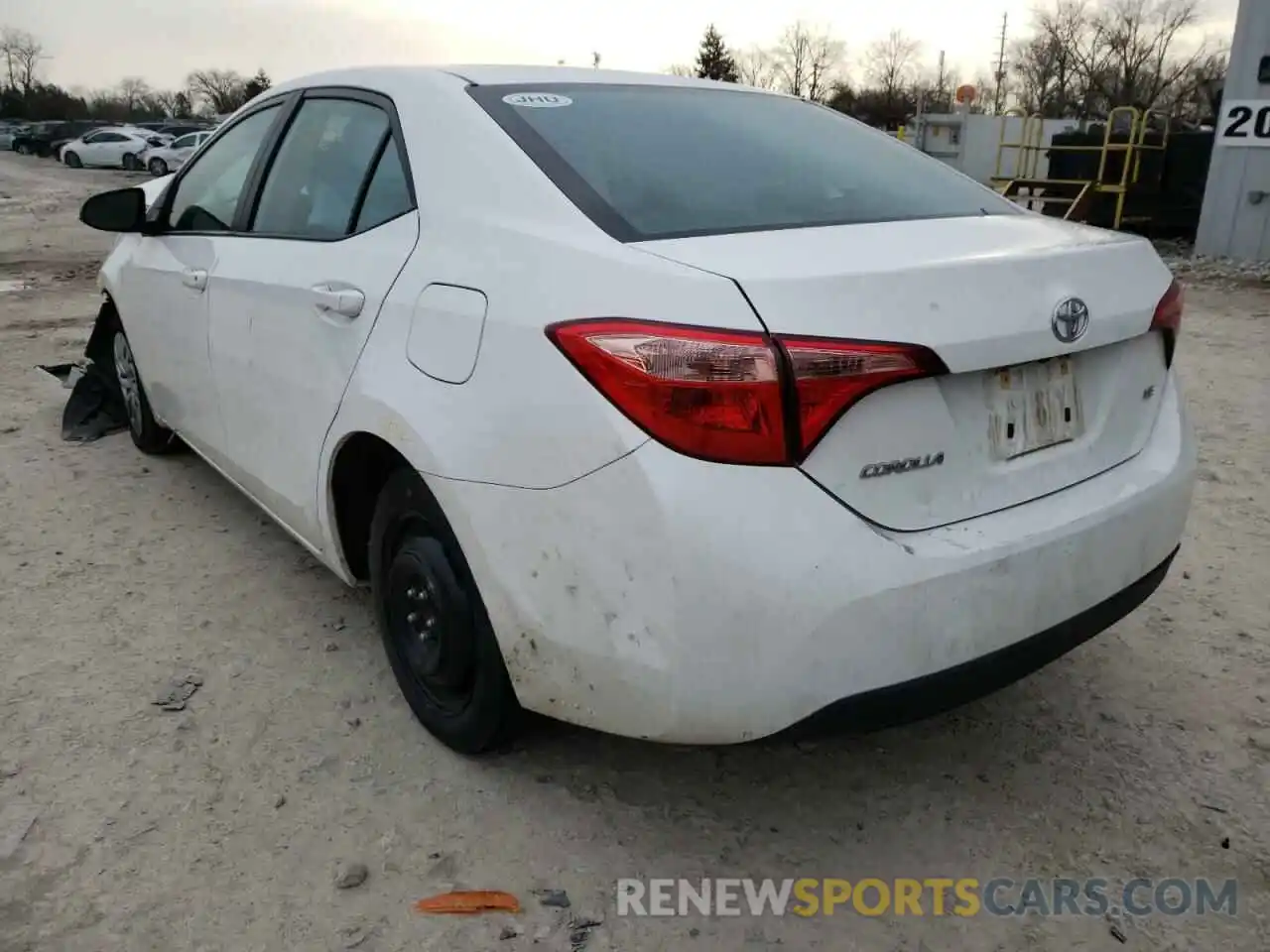 3 Photograph of a damaged car 2T1BURHE1KC174184 TOYOTA COROLLA 2019