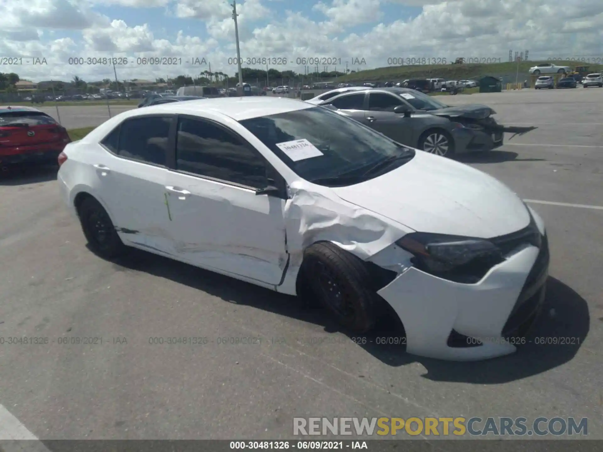 1 Photograph of a damaged car 2T1BURHE1KC174802 TOYOTA COROLLA 2019