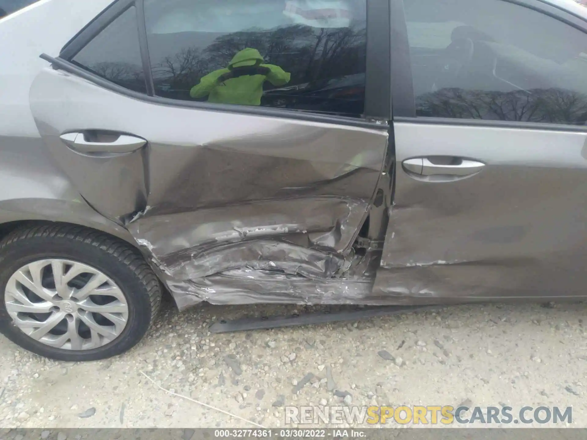 6 Photograph of a damaged car 2T1BURHE1KC175013 TOYOTA COROLLA 2019