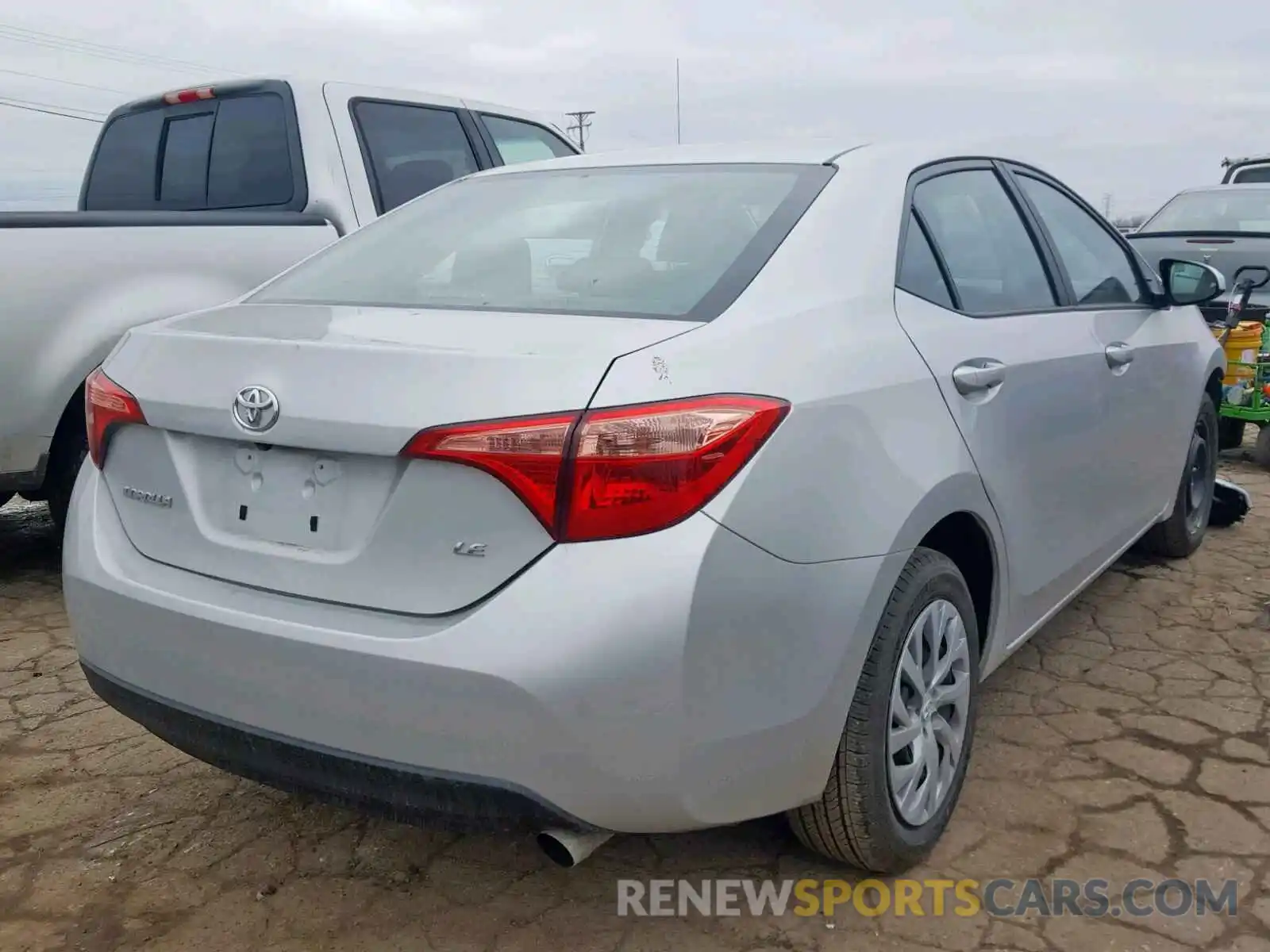 4 Photograph of a damaged car 2T1BURHE1KC175139 TOYOTA COROLLA 2019