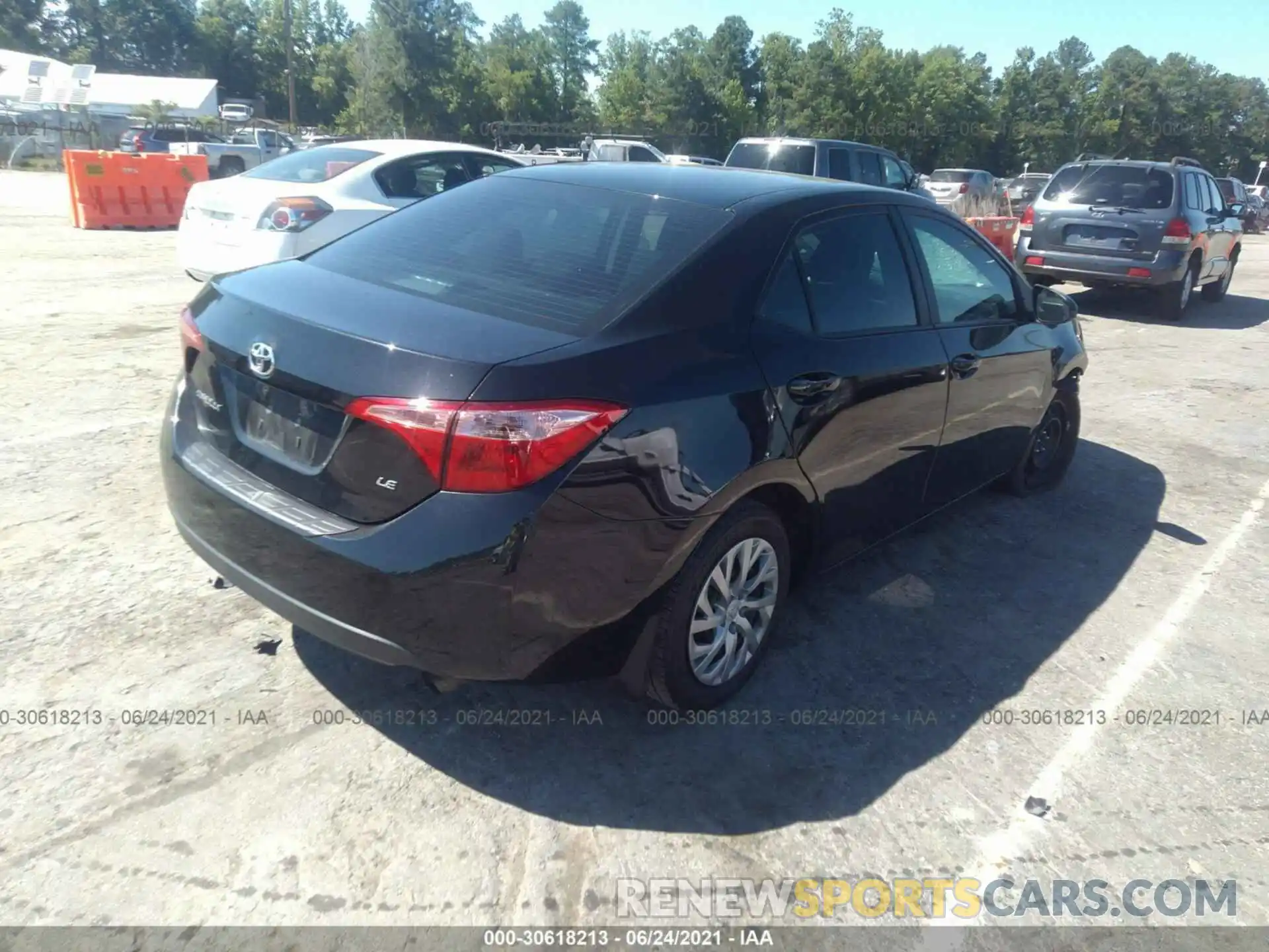 4 Photograph of a damaged car 2T1BURHE1KC176887 TOYOTA COROLLA 2019