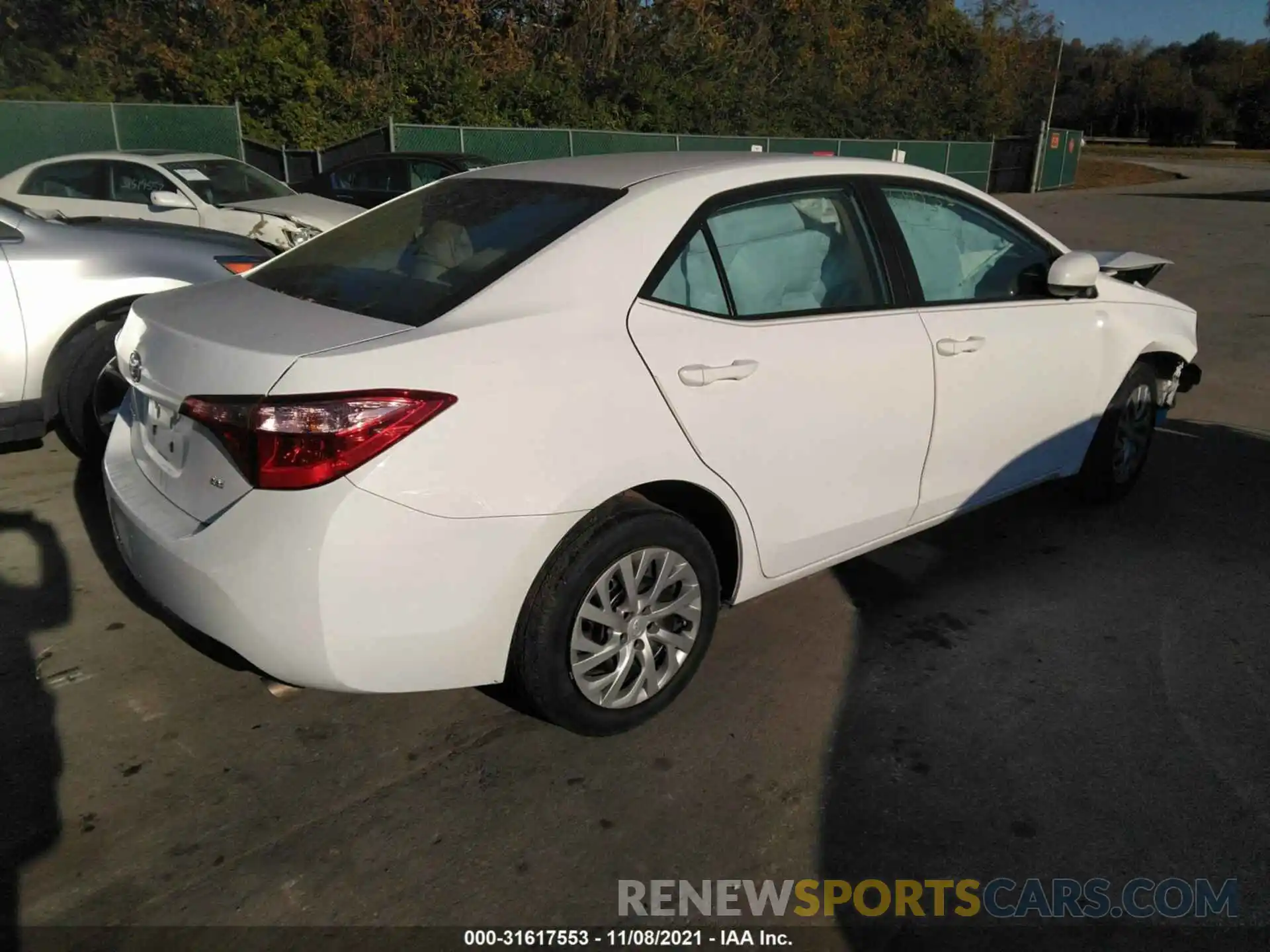 4 Photograph of a damaged car 2T1BURHE1KC177571 TOYOTA COROLLA 2019