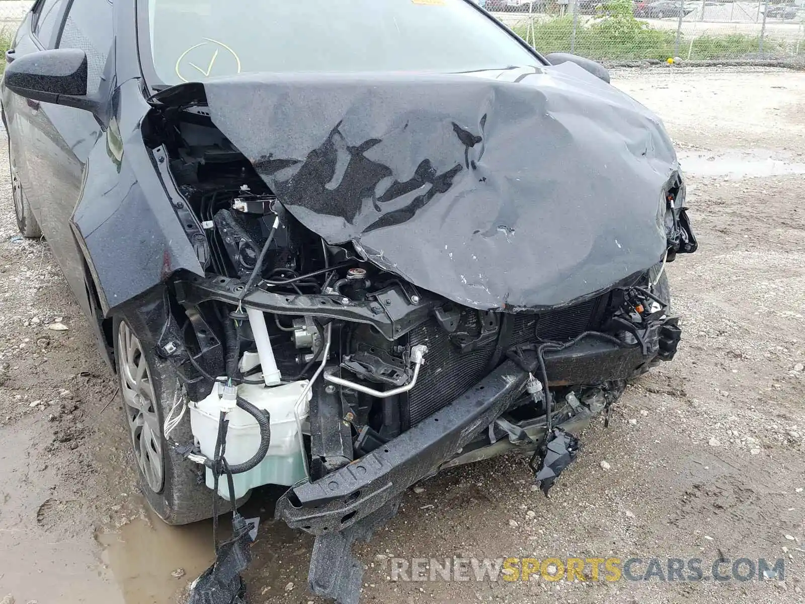 9 Photograph of a damaged car 2T1BURHE1KC178008 TOYOTA COROLLA 2019