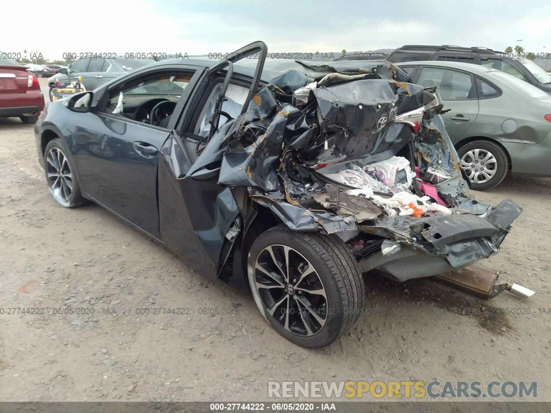 3 Photograph of a damaged car 2T1BURHE1KC178185 TOYOTA COROLLA 2019