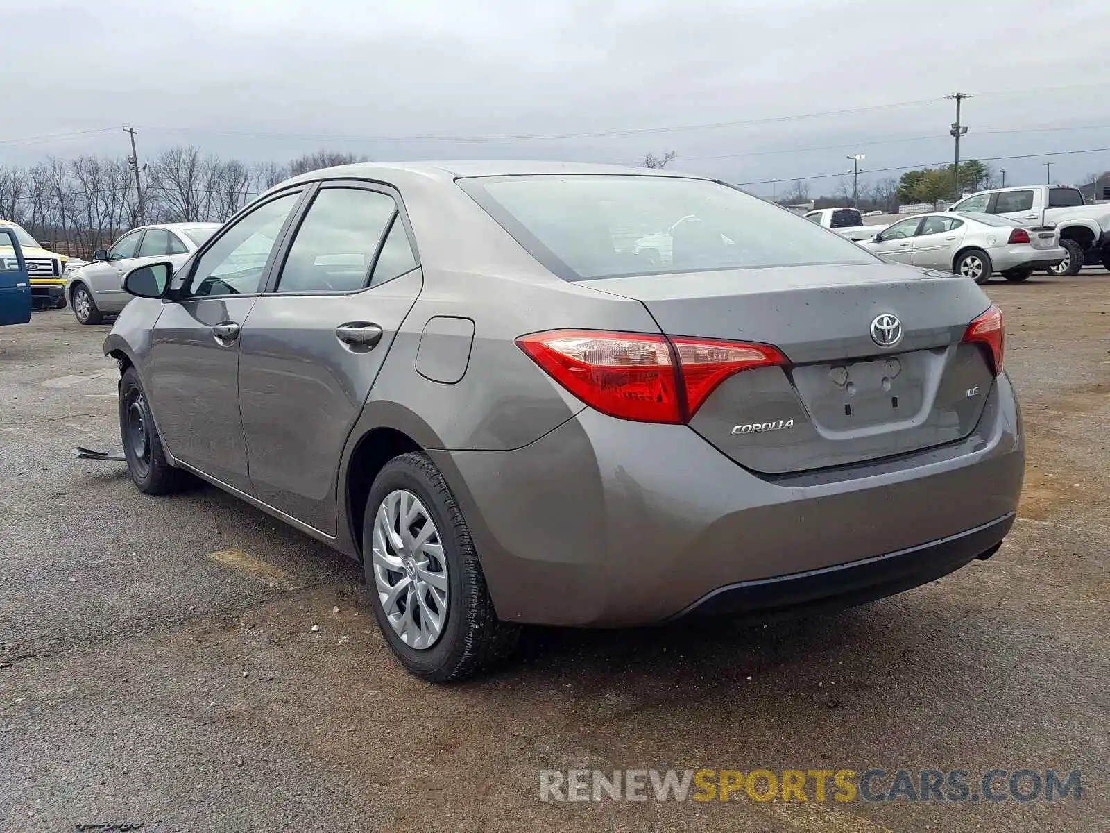 3 Photograph of a damaged car 2T1BURHE1KC178719 TOYOTA COROLLA 2019