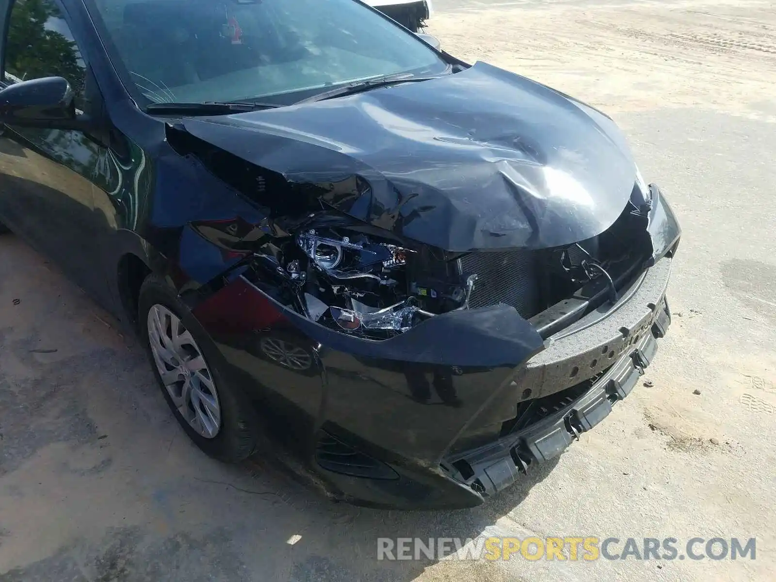 9 Photograph of a damaged car 2T1BURHE1KC179403 TOYOTA COROLLA 2019