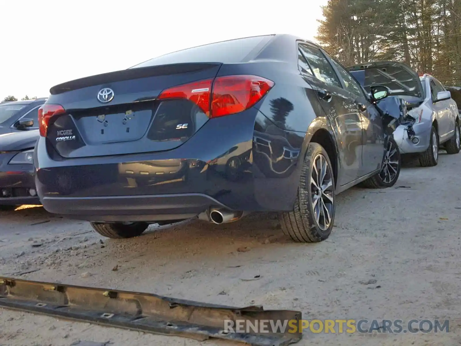 4 Photograph of a damaged car 2T1BURHE1KC181118 TOYOTA COROLLA 2019