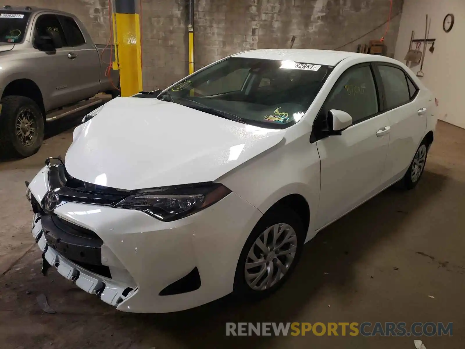 2 Photograph of a damaged car 2T1BURHE1KC181183 TOYOTA COROLLA 2019