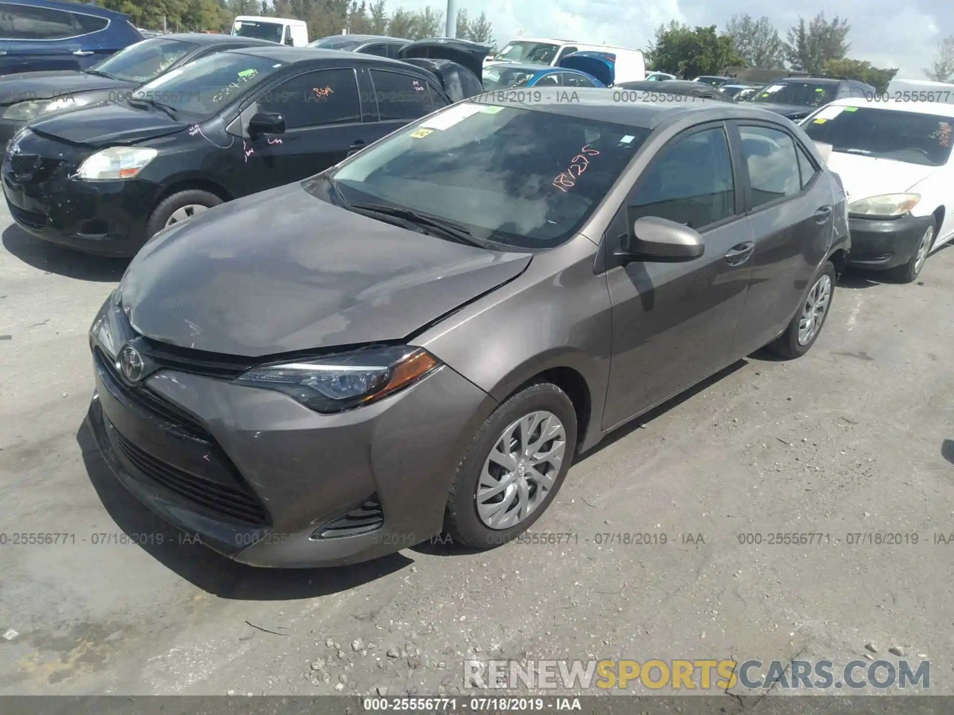 2 Photograph of a damaged car 2T1BURHE1KC181295 TOYOTA COROLLA 2019