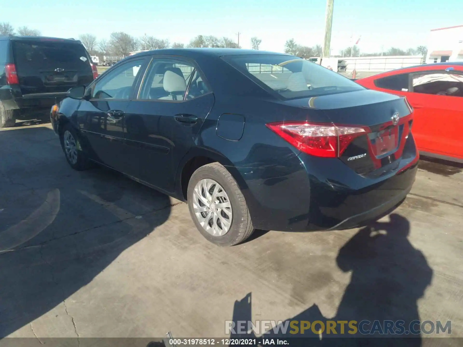 3 Photograph of a damaged car 2T1BURHE1KC181748 TOYOTA COROLLA 2019