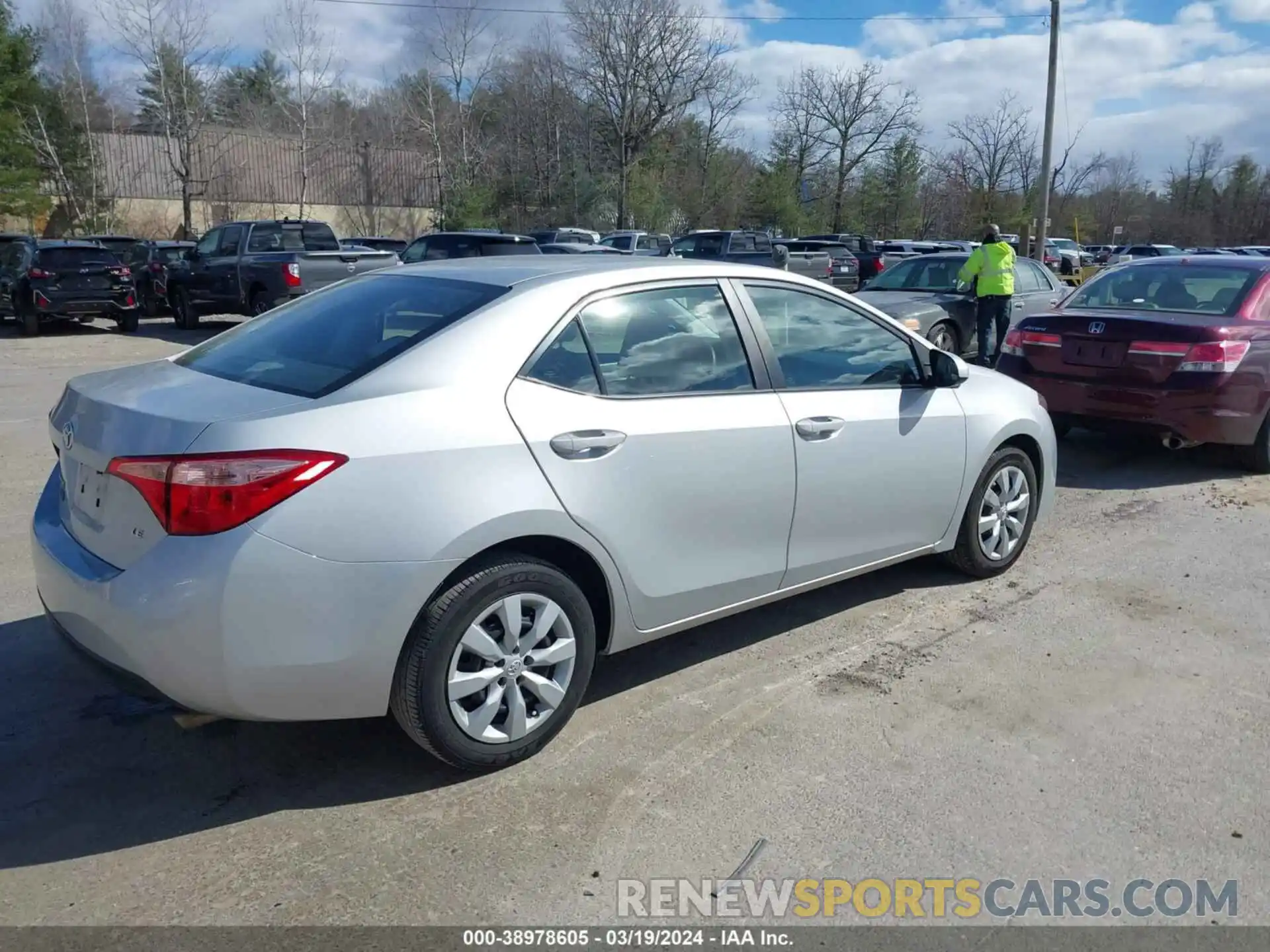 4 Photograph of a damaged car 2T1BURHE1KC181958 TOYOTA COROLLA 2019