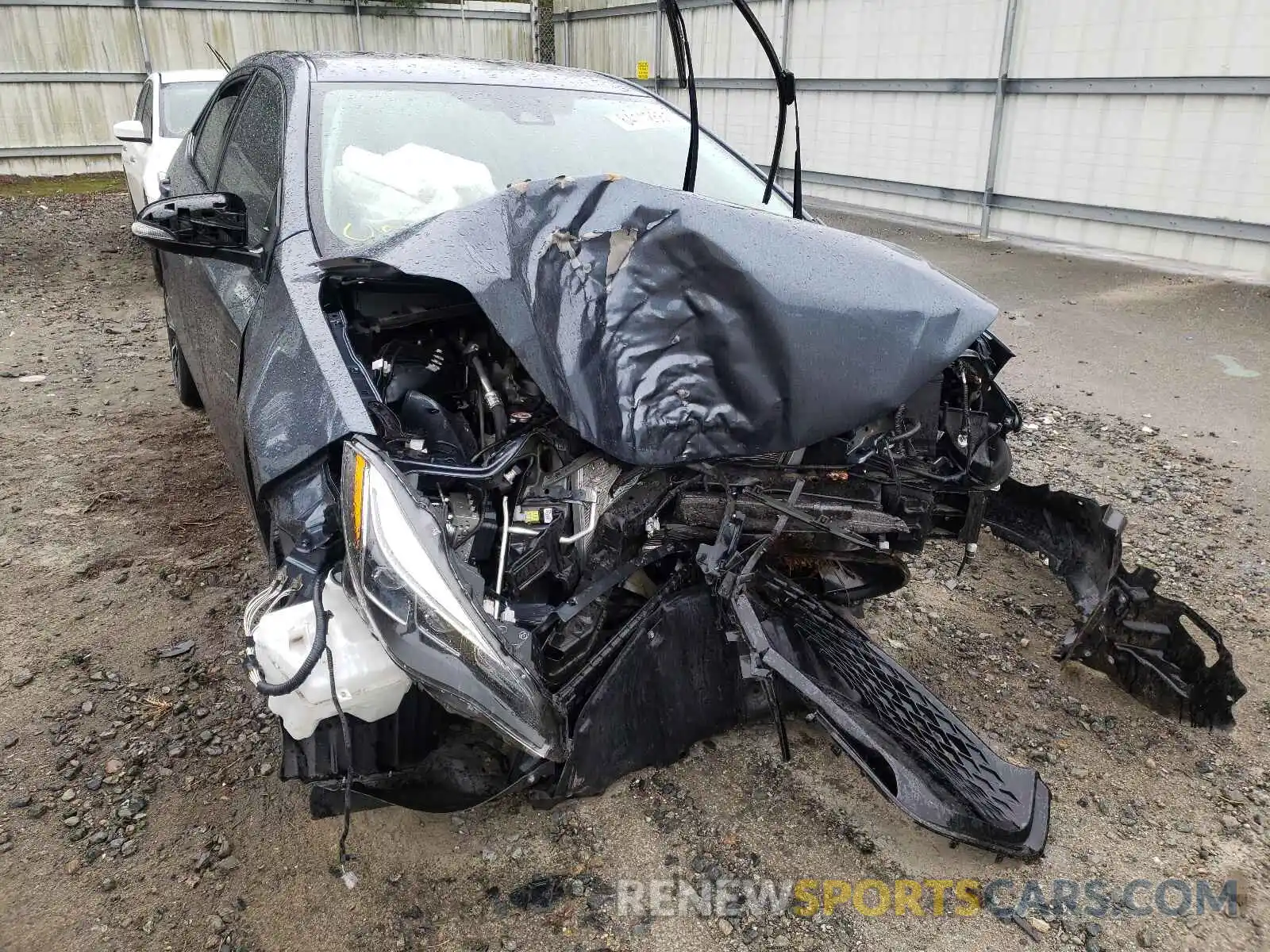 9 Photograph of a damaged car 2T1BURHE1KC182043 TOYOTA COROLLA 2019