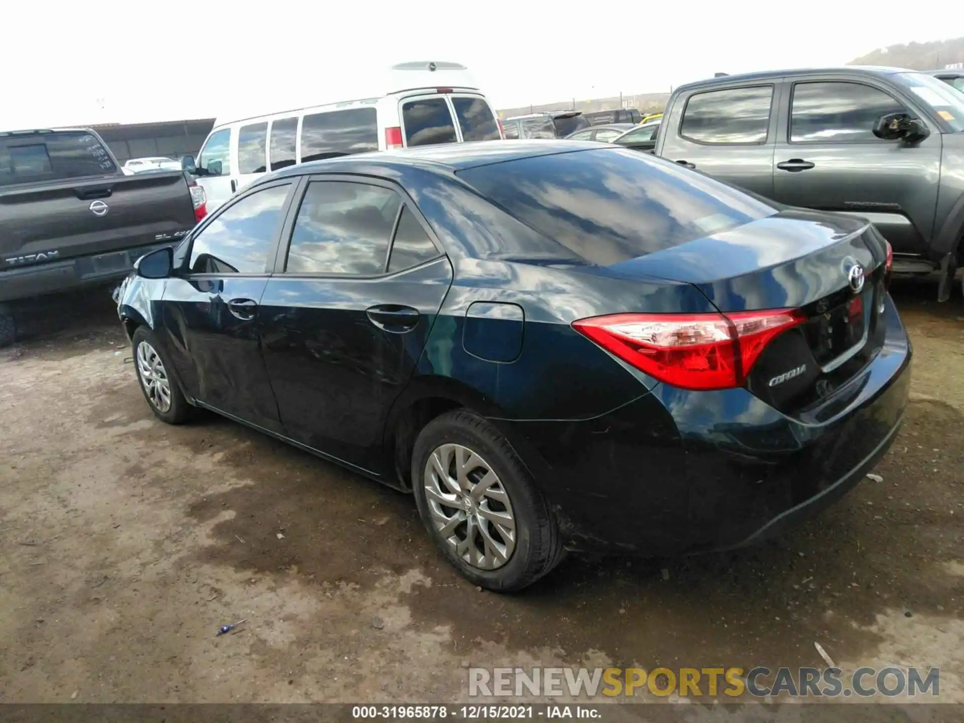 3 Photograph of a damaged car 2T1BURHE1KC182253 TOYOTA COROLLA 2019