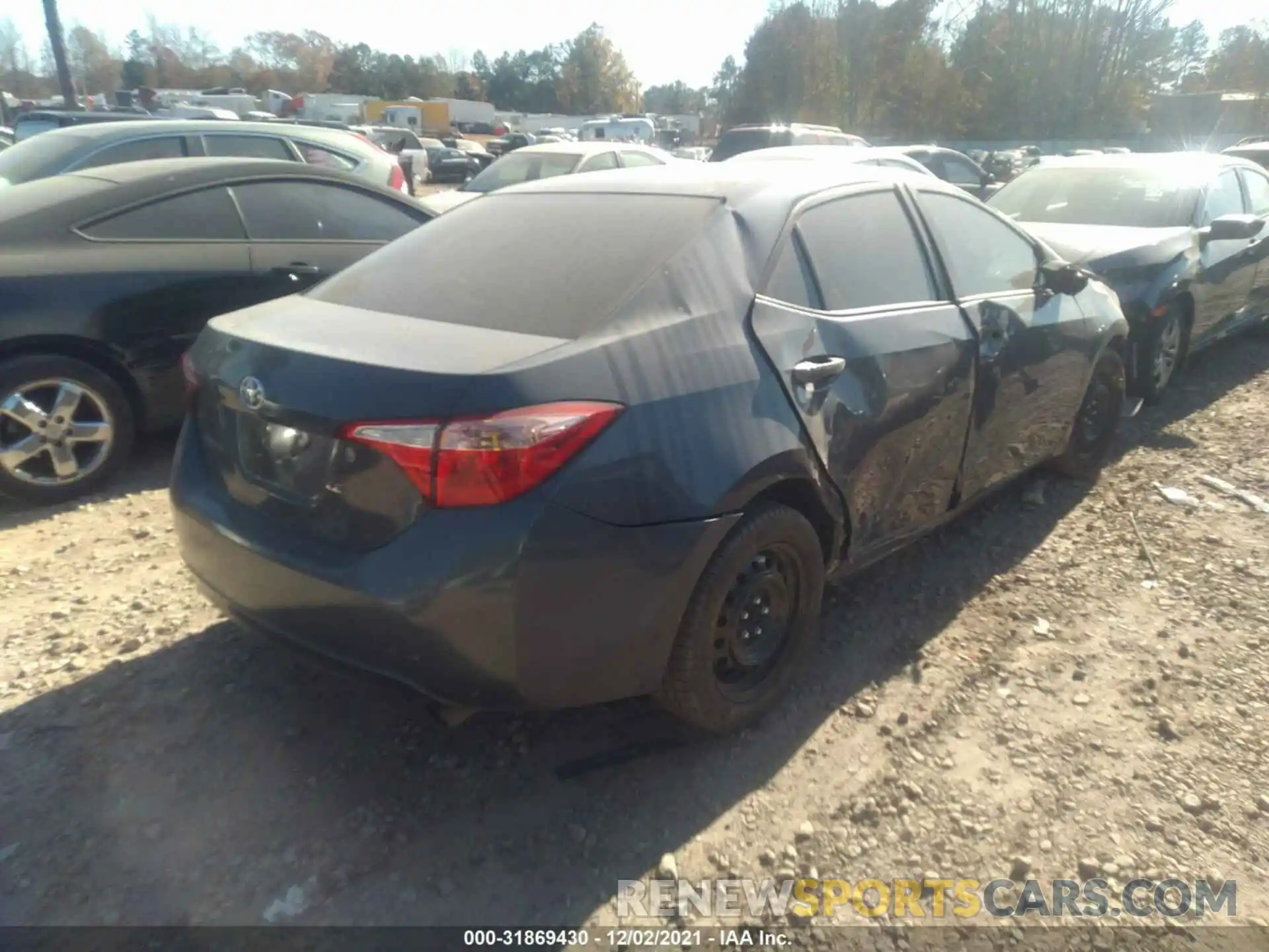 4 Photograph of a damaged car 2T1BURHE1KC182284 TOYOTA COROLLA 2019