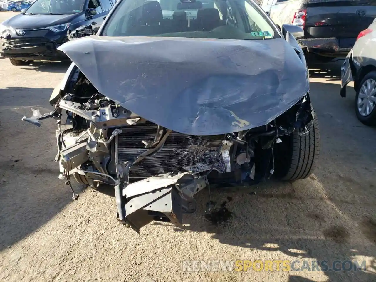 9 Photograph of a damaged car 2T1BURHE1KC183953 TOYOTA COROLLA 2019