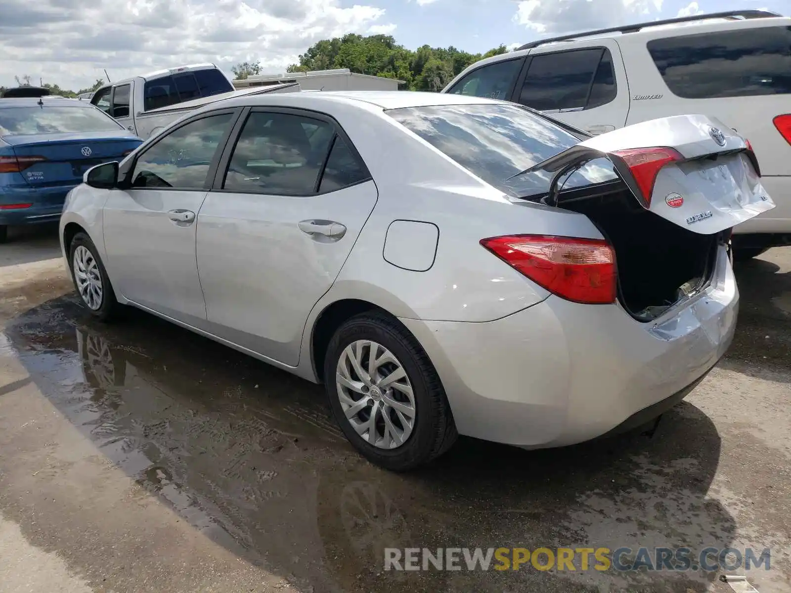 3 Photograph of a damaged car 2T1BURHE1KC184312 TOYOTA COROLLA 2019