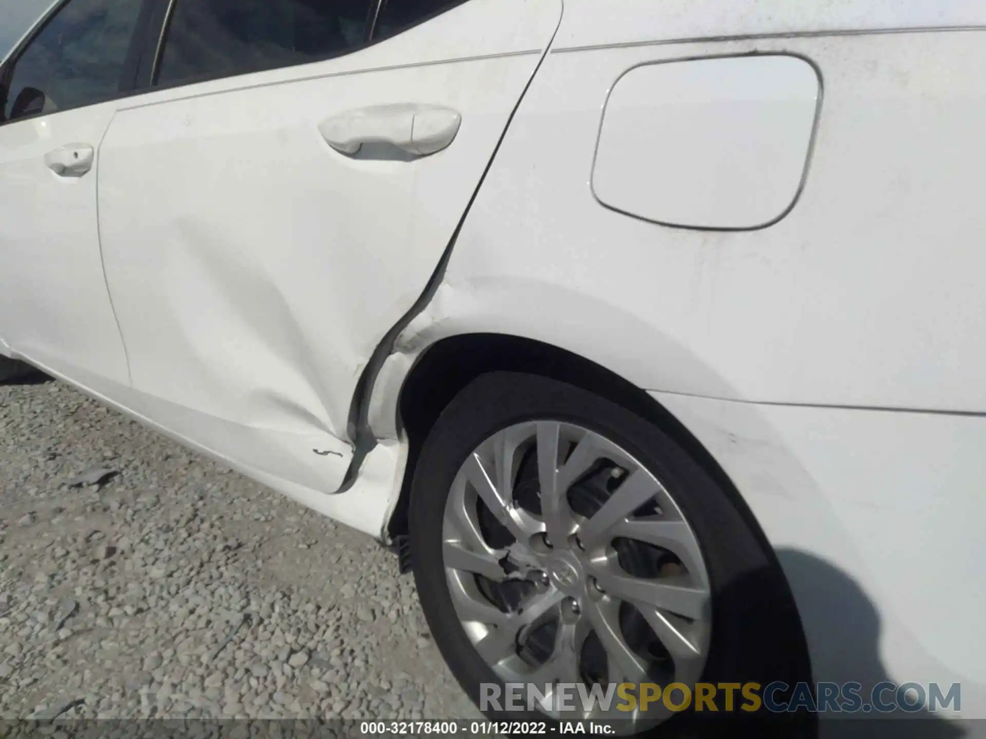 6 Photograph of a damaged car 2T1BURHE1KC185170 TOYOTA COROLLA 2019