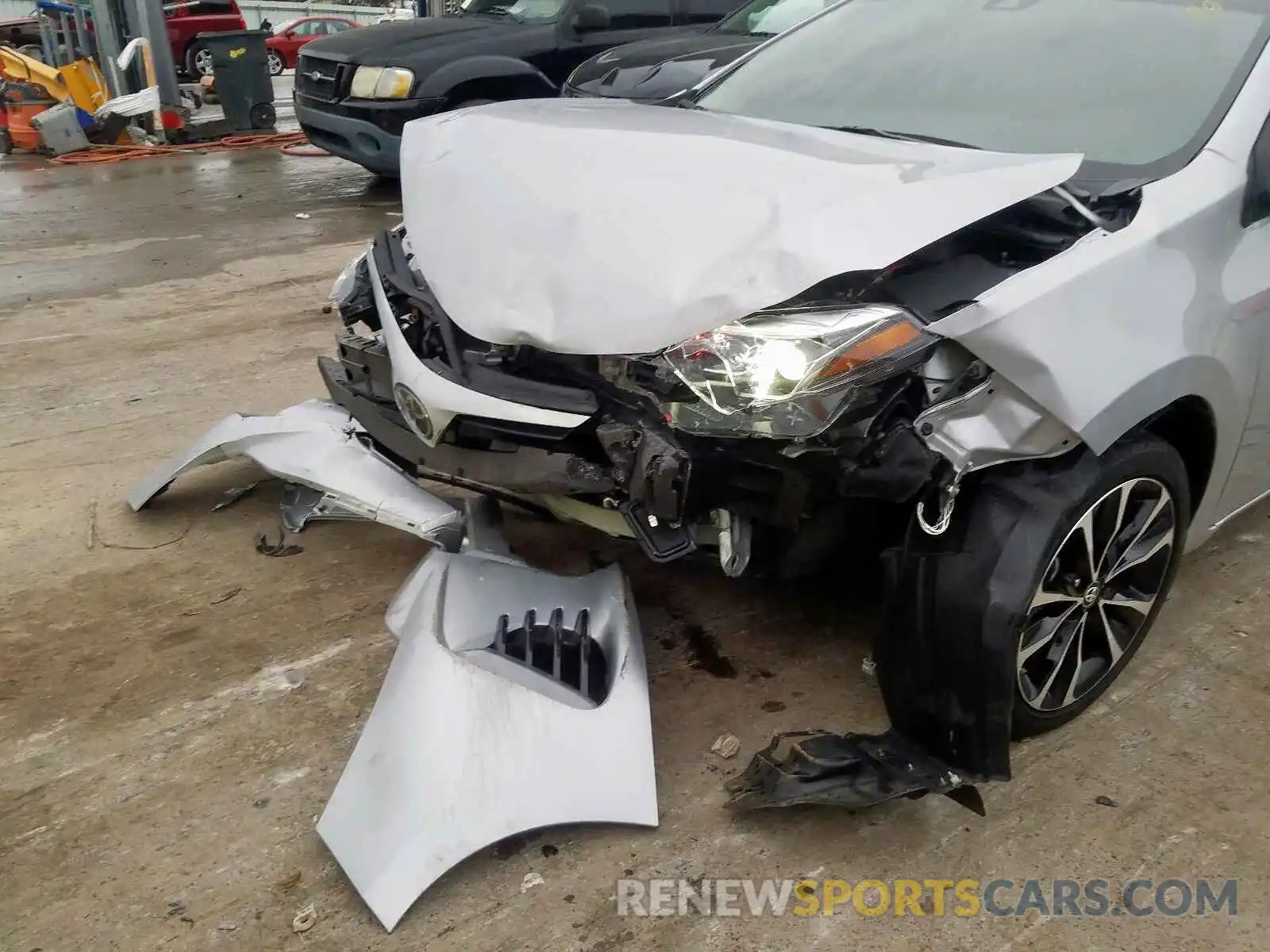 9 Photograph of a damaged car 2T1BURHE1KC185735 TOYOTA COROLLA 2019