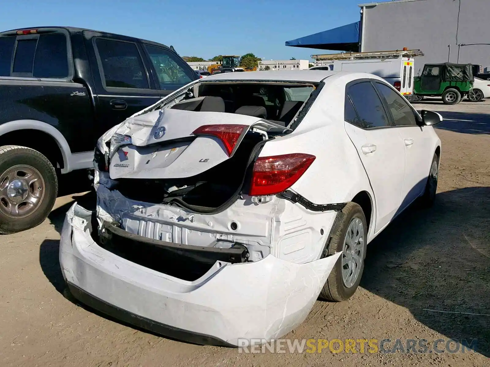 4 Photograph of a damaged car 2T1BURHE1KC187307 TOYOTA COROLLA 2019