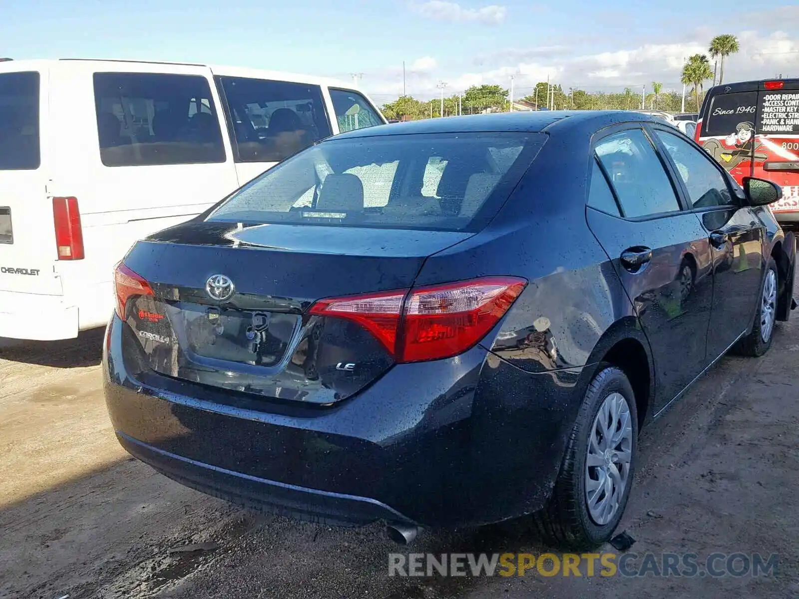 4 Photograph of a damaged car 2T1BURHE1KC188196 TOYOTA COROLLA 2019