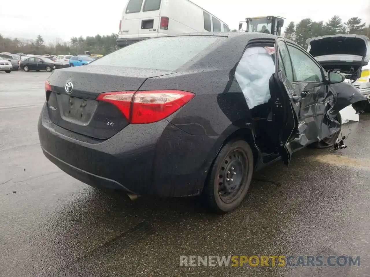 4 Photograph of a damaged car 2T1BURHE1KC189381 TOYOTA COROLLA 2019