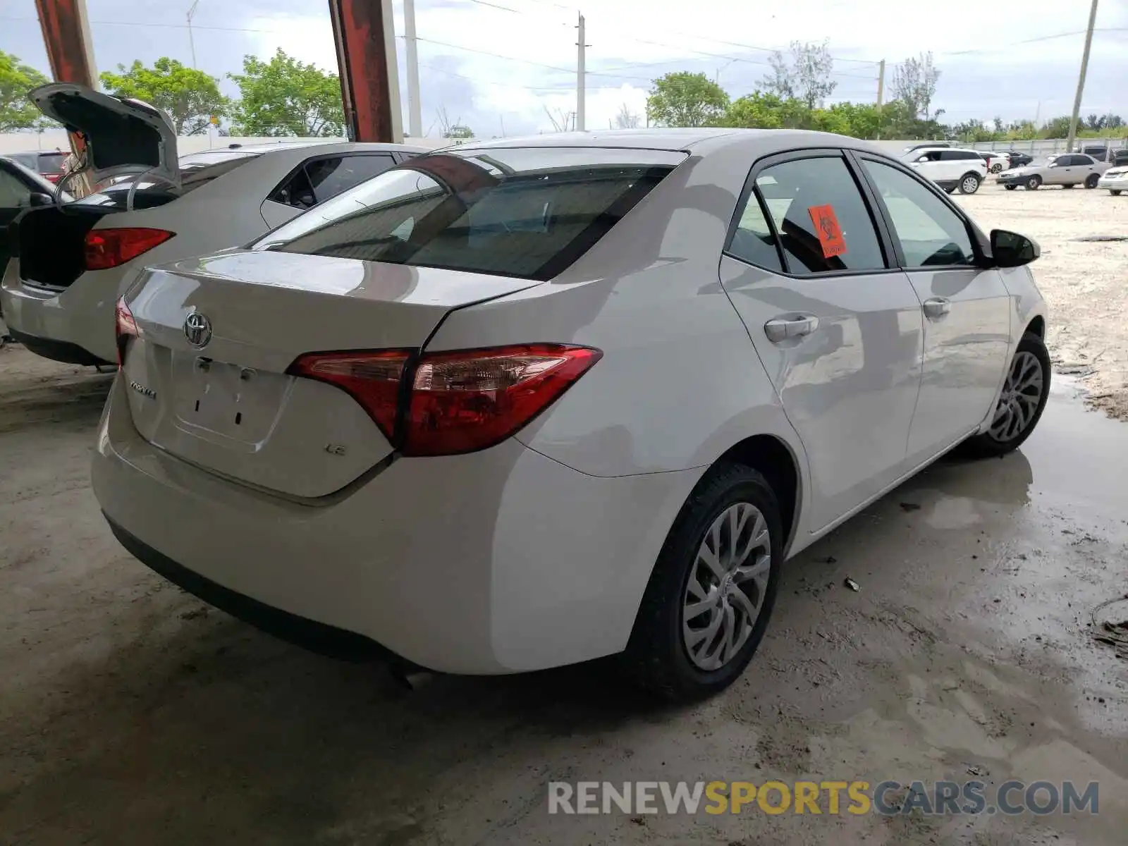 4 Photograph of a damaged car 2T1BURHE1KC190076 TOYOTA COROLLA 2019