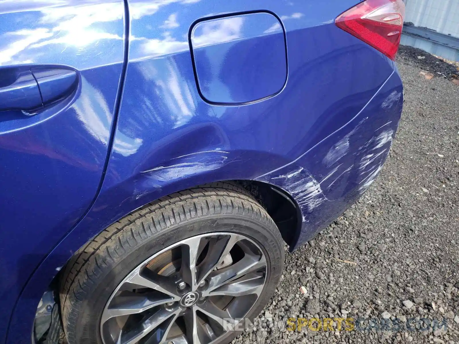 9 Photograph of a damaged car 2T1BURHE1KC190126 TOYOTA COROLLA 2019