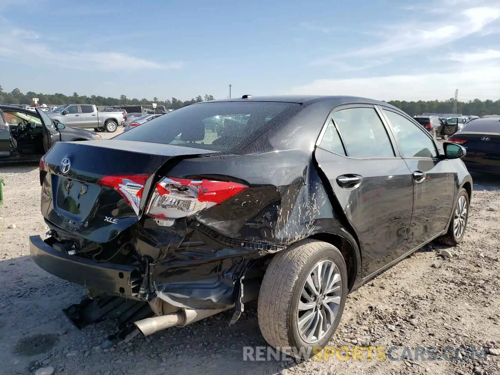 4 Photograph of a damaged car 2T1BURHE1KC190188 TOYOTA COROLLA 2019