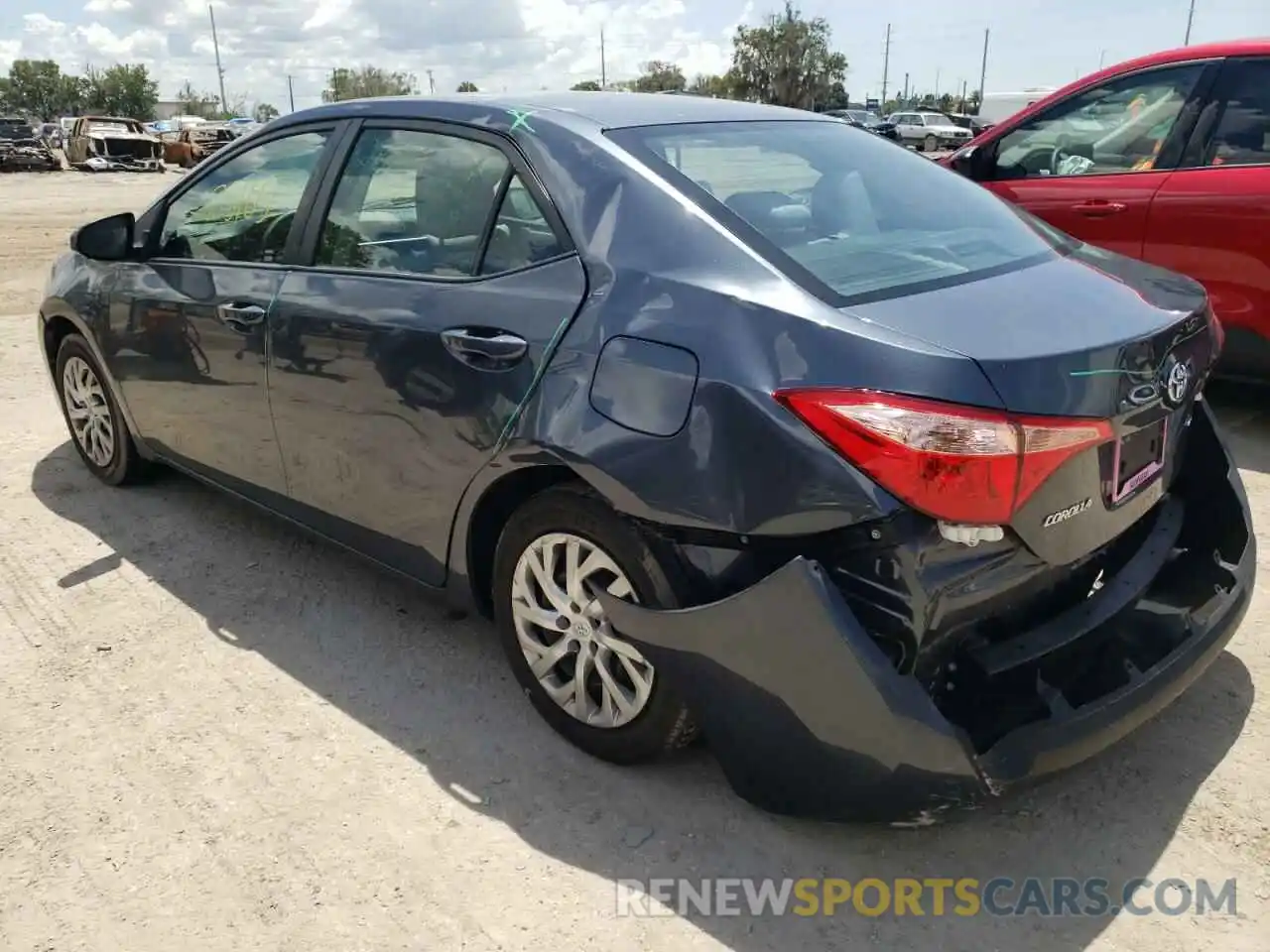 3 Photograph of a damaged car 2T1BURHE1KC190269 TOYOTA COROLLA 2019