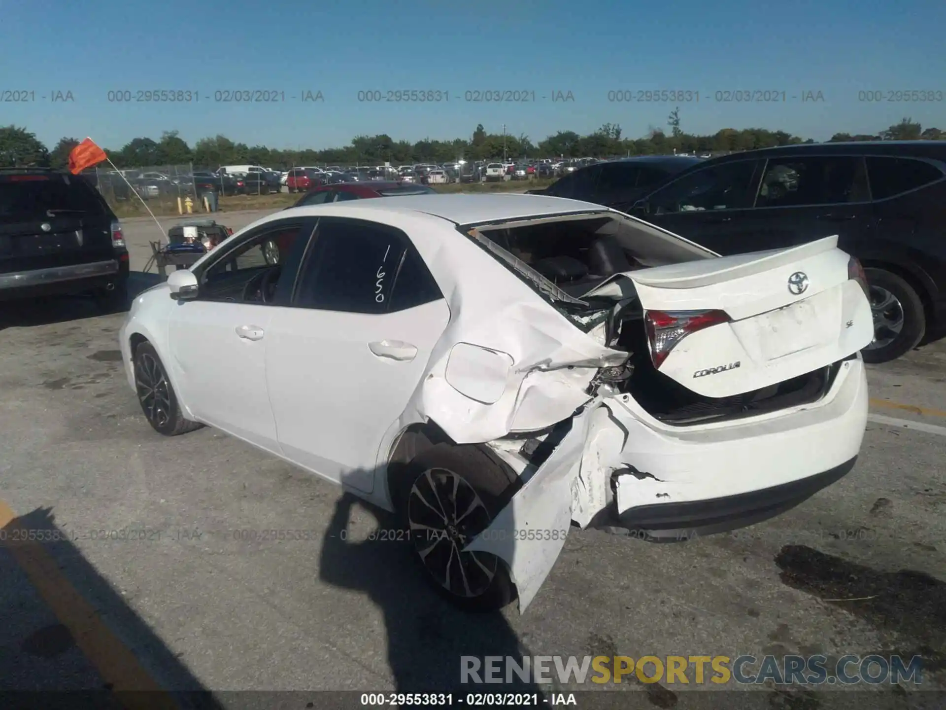 3 Photograph of a damaged car 2T1BURHE1KC191650 TOYOTA COROLLA 2019