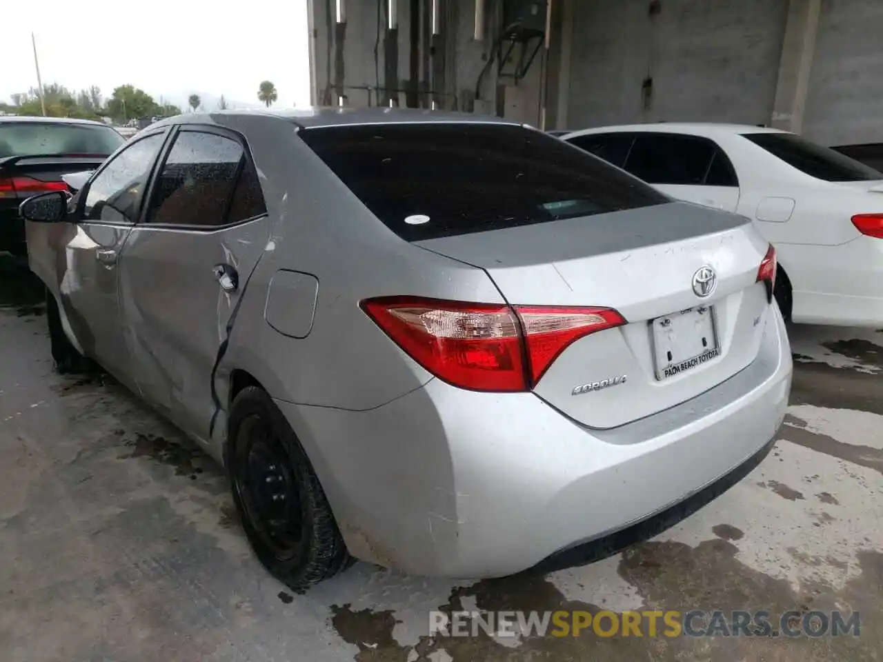 3 Photograph of a damaged car 2T1BURHE1KC194094 TOYOTA COROLLA 2019