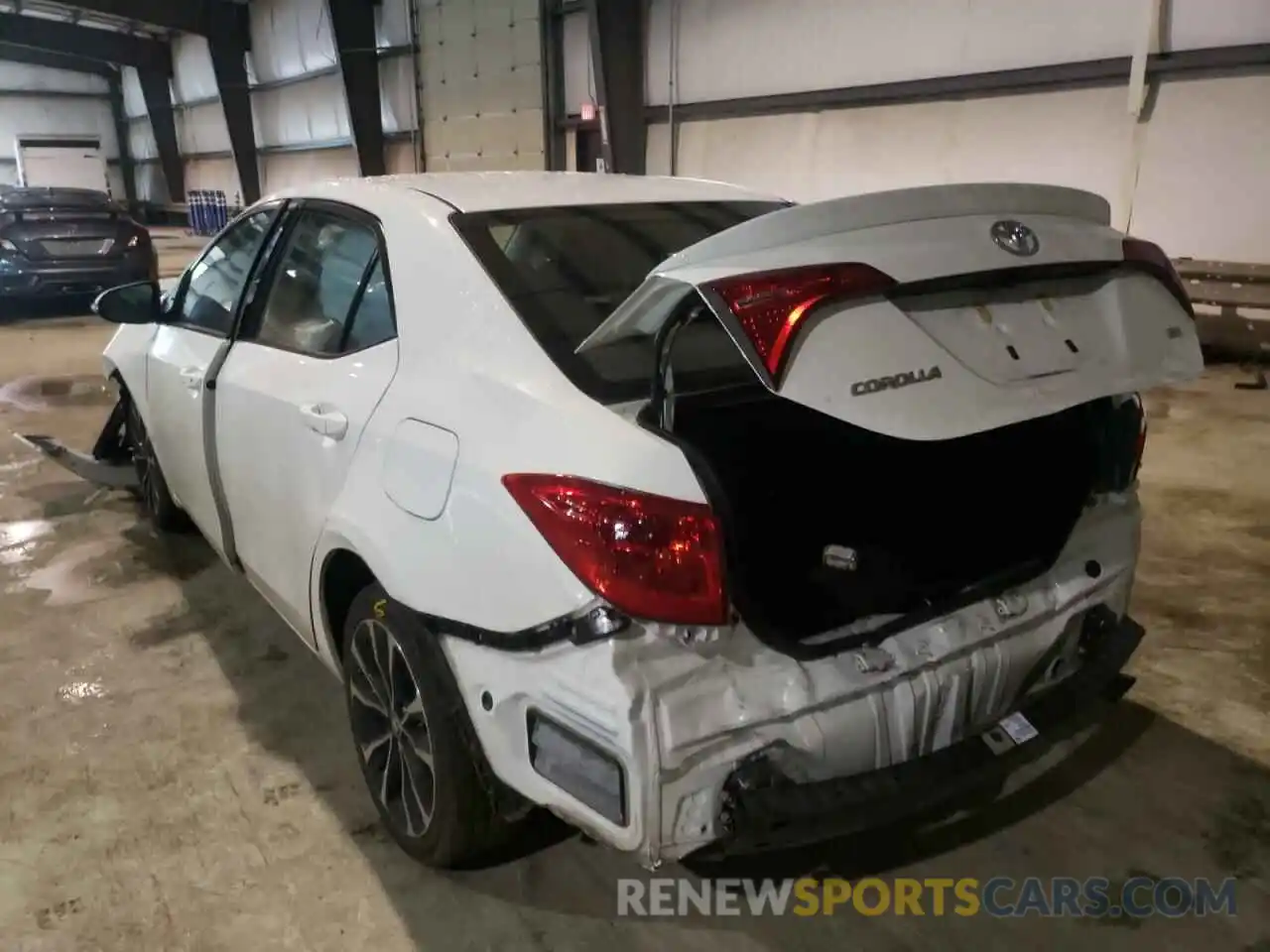 3 Photograph of a damaged car 2T1BURHE1KC196766 TOYOTA COROLLA 2019