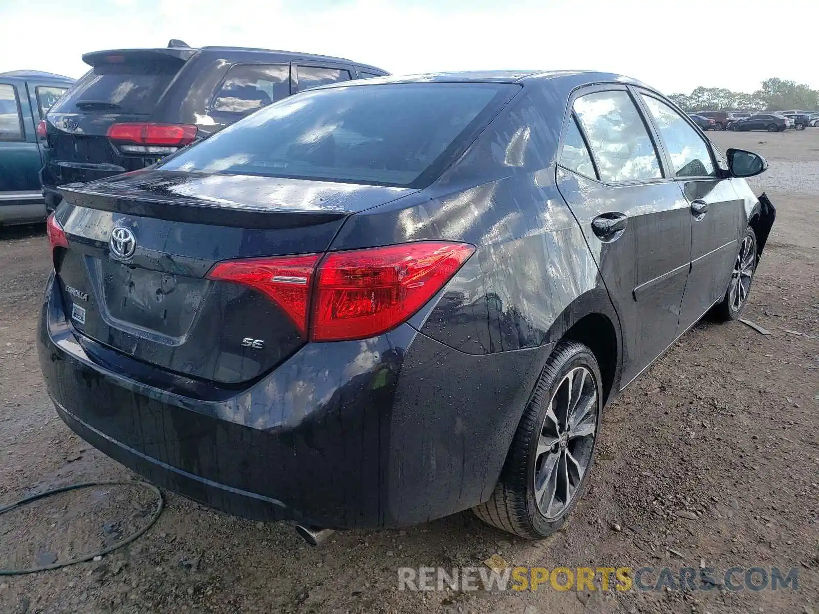 4 Photograph of a damaged car 2T1BURHE1KC197108 TOYOTA COROLLA 2019