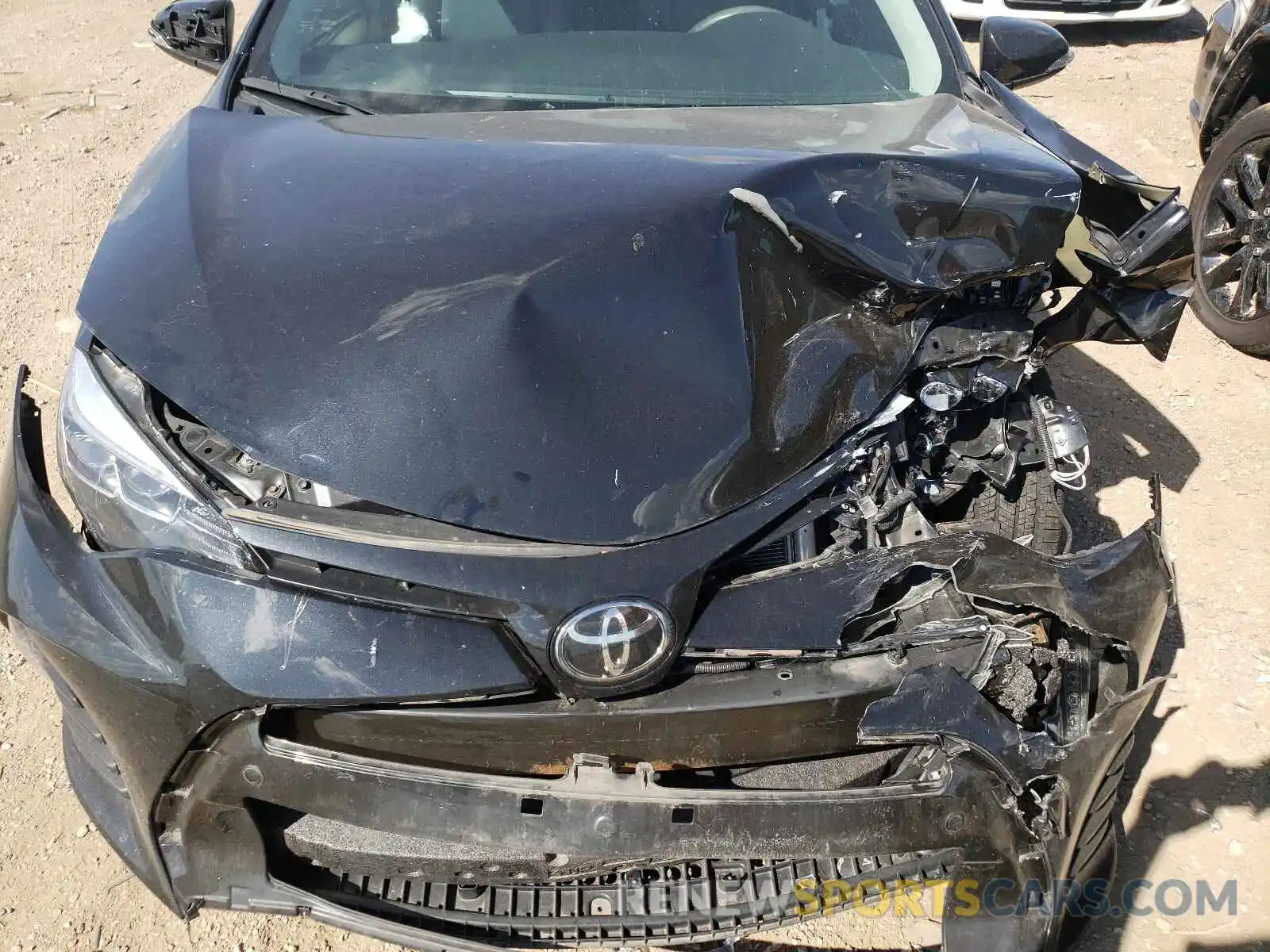 7 Photograph of a damaged car 2T1BURHE1KC197108 TOYOTA COROLLA 2019