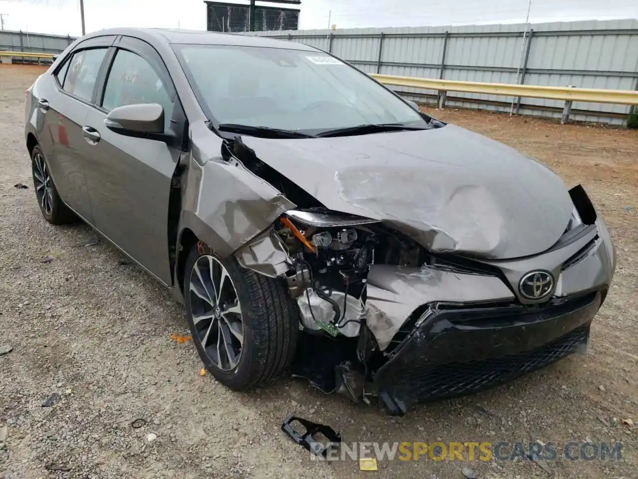 1 Photograph of a damaged car 2T1BURHE1KC197691 TOYOTA COROLLA 2019