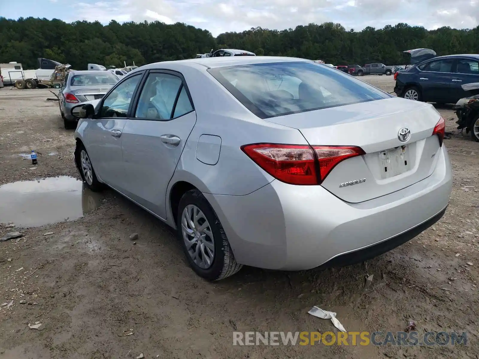 3 Photograph of a damaged car 2T1BURHE1KC197951 TOYOTA COROLLA 2019