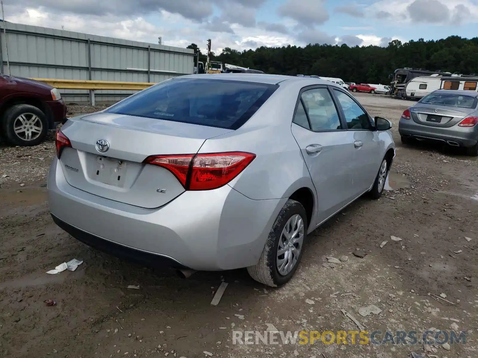 4 Photograph of a damaged car 2T1BURHE1KC197951 TOYOTA COROLLA 2019