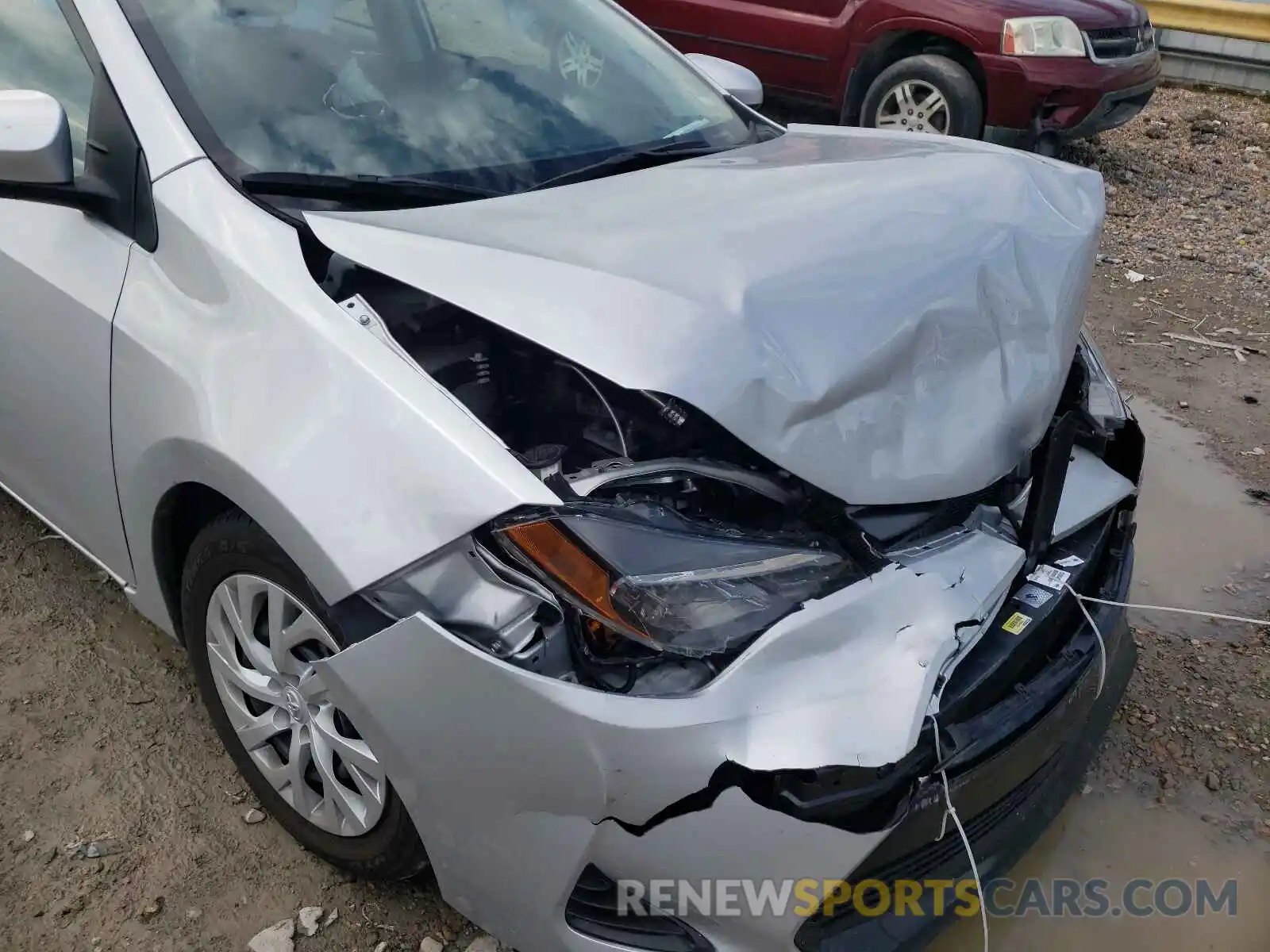 9 Photograph of a damaged car 2T1BURHE1KC197951 TOYOTA COROLLA 2019