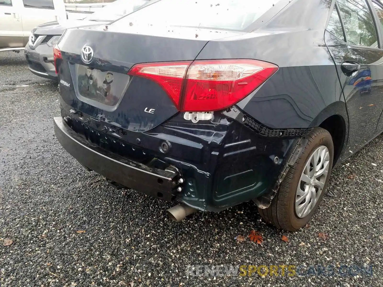 9 Photograph of a damaged car 2T1BURHE1KC198758 TOYOTA COROLLA 2019