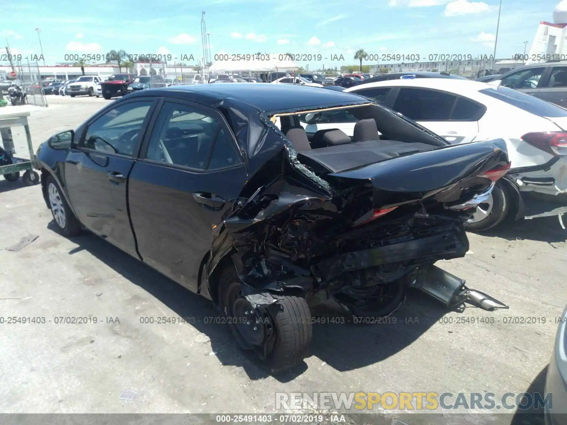 3 Photograph of a damaged car 2T1BURHE1KC199053 TOYOTA COROLLA 2019