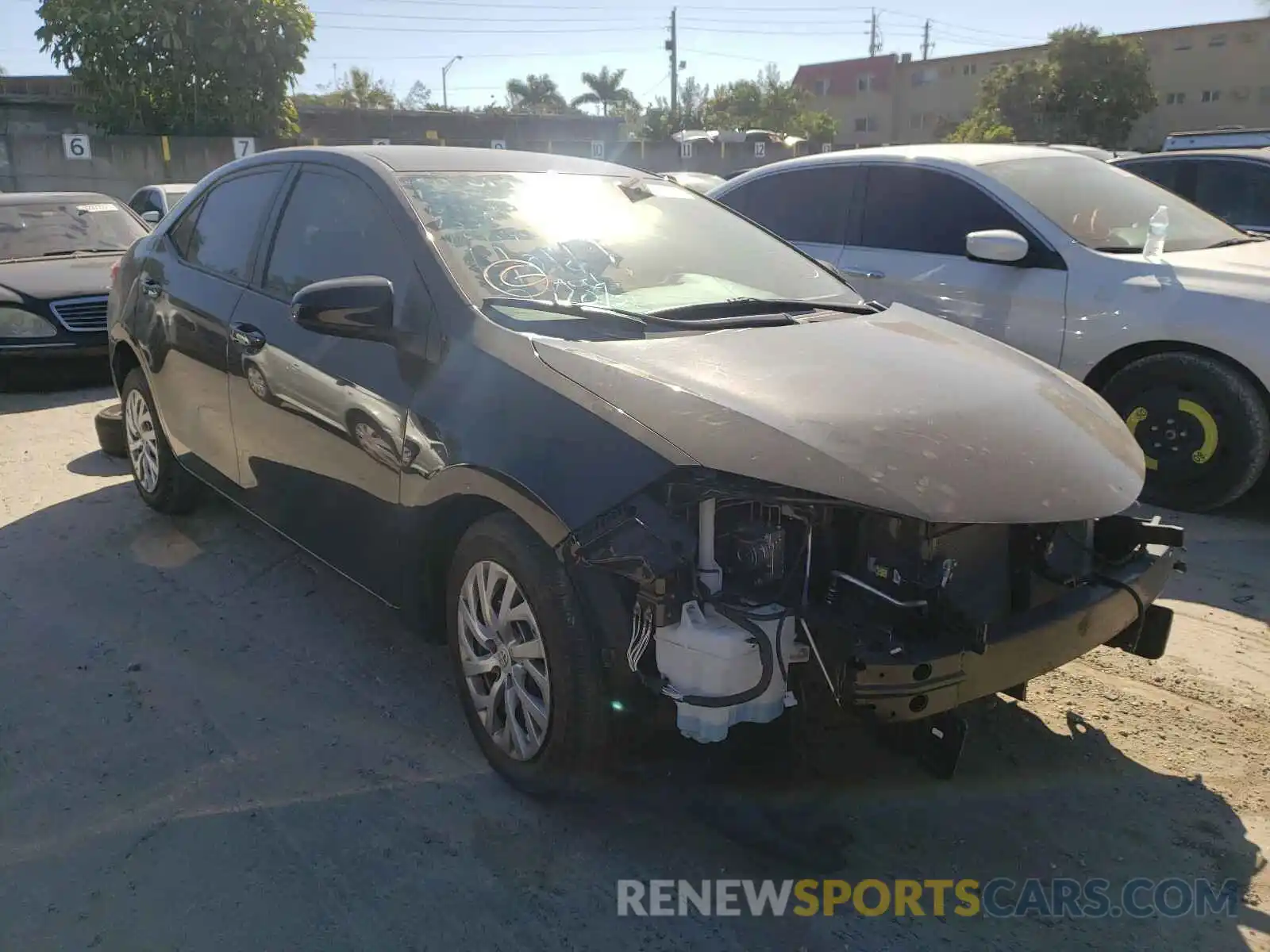 1 Photograph of a damaged car 2T1BURHE1KC199828 TOYOTA COROLLA 2019